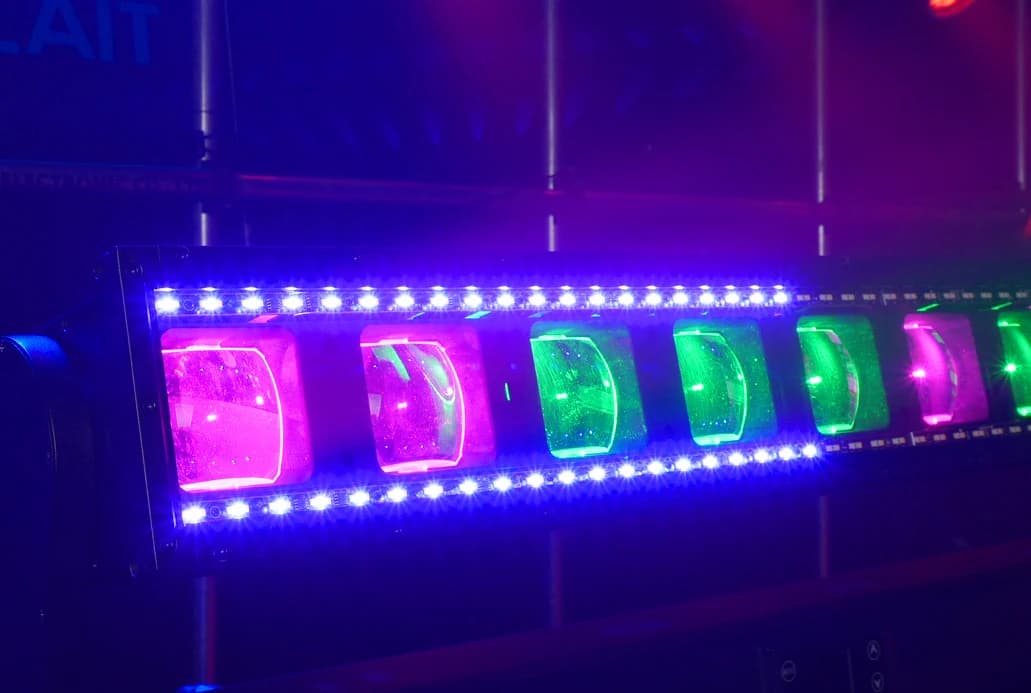 ALP1060WB main optics with illuminated auxiliary line effects