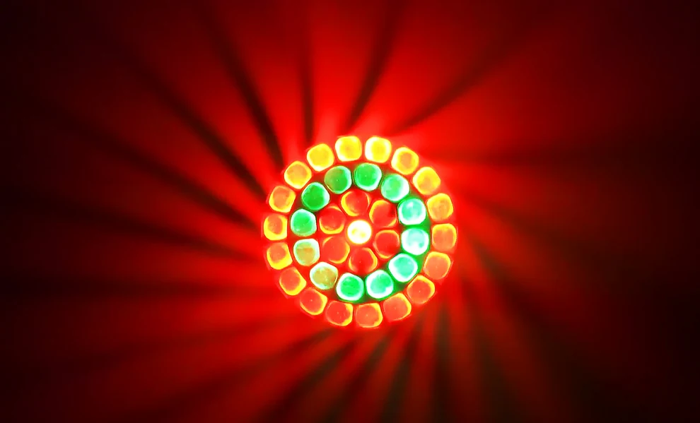 AL3740WR red and green programmed Bee Eye effect