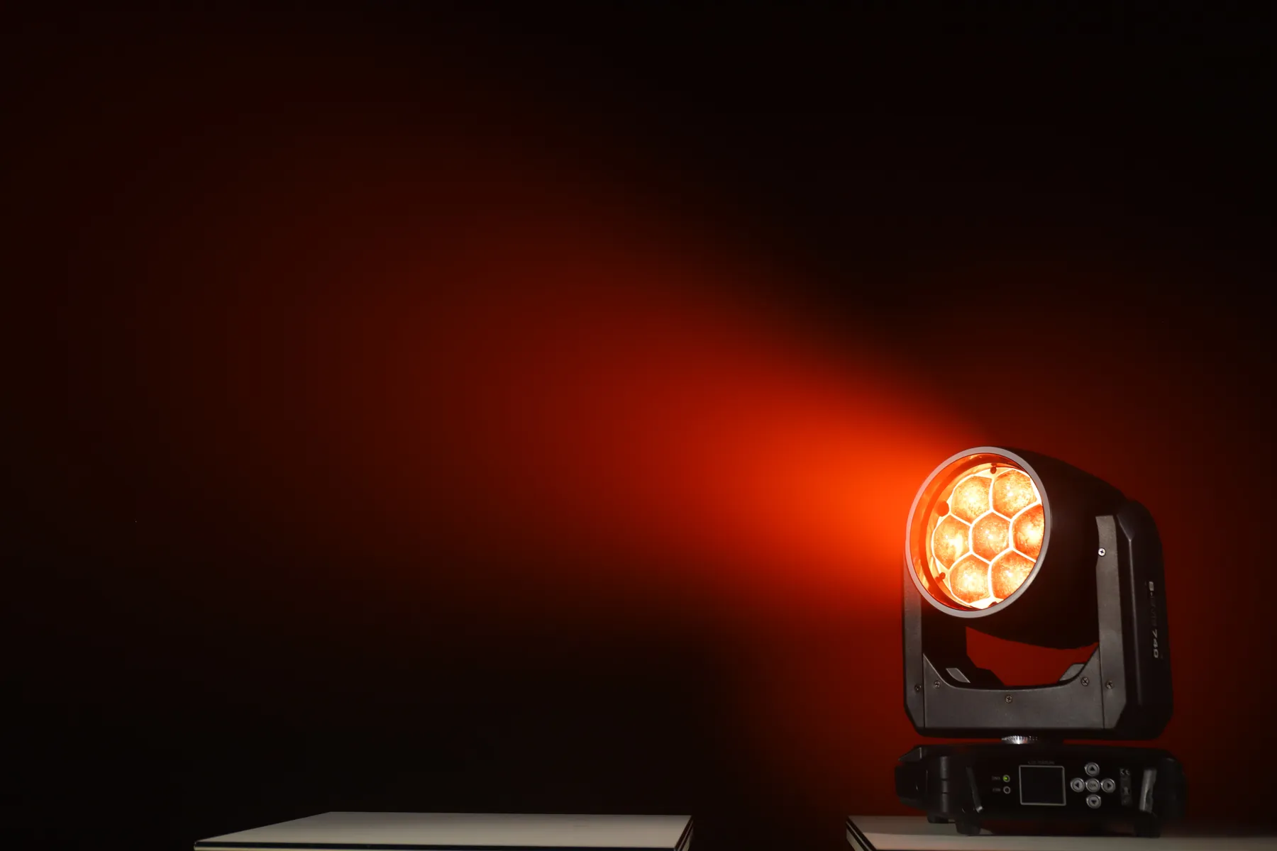 AL740WZ mini moving head producing red wash light